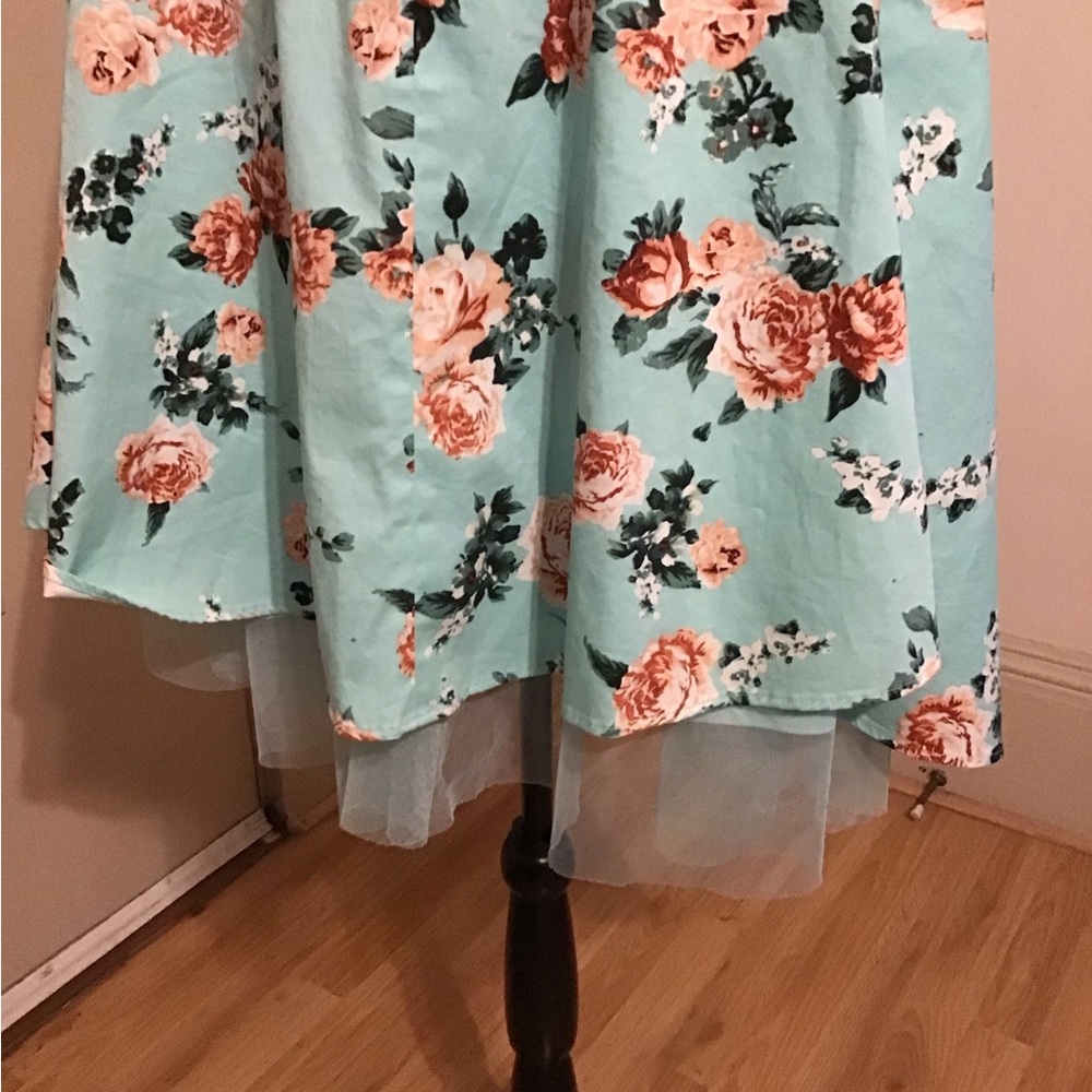 Hot Topic Floral Halter Dress - Picture 4 of 5